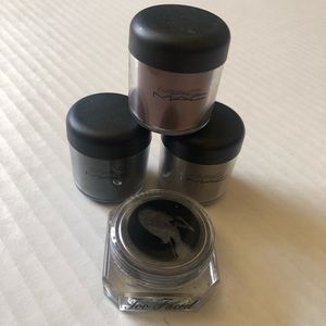 Bundle of Eye Shadows MAC and Too Faced
